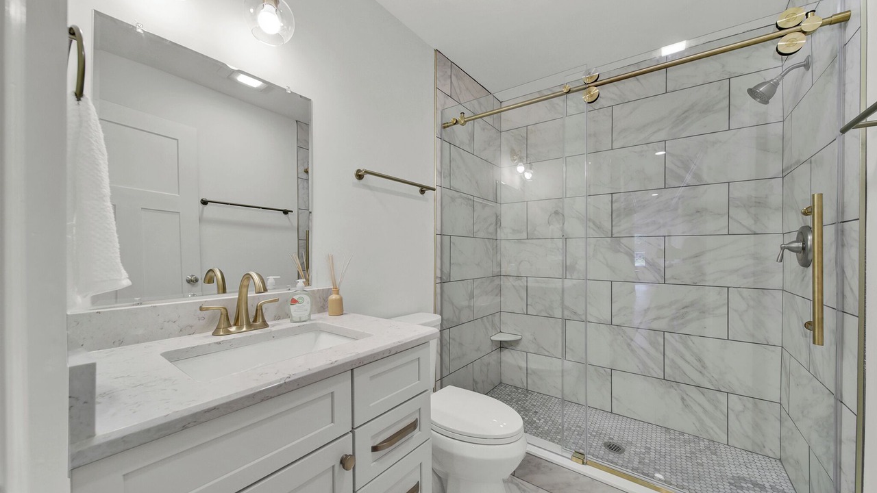 Photo of Bathroom in Cherry