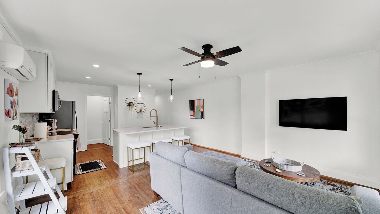 Photo of Livingroom in Cherry