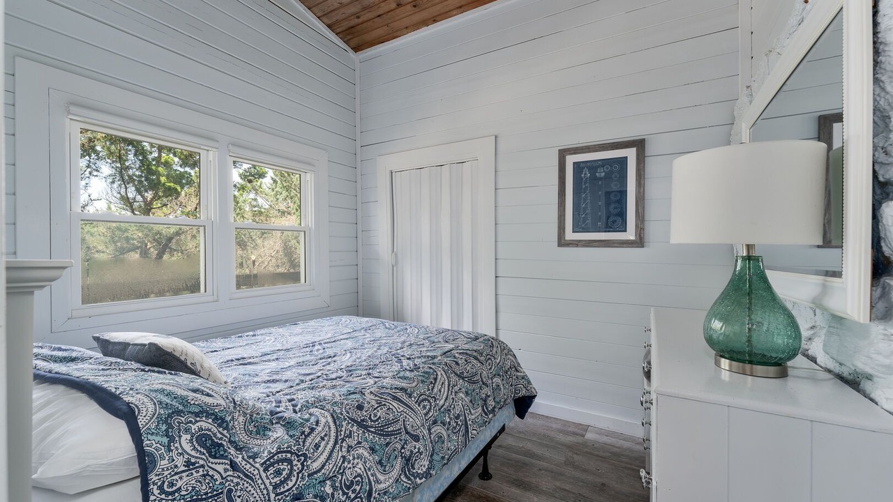 Photo of Bedroom in Avon
