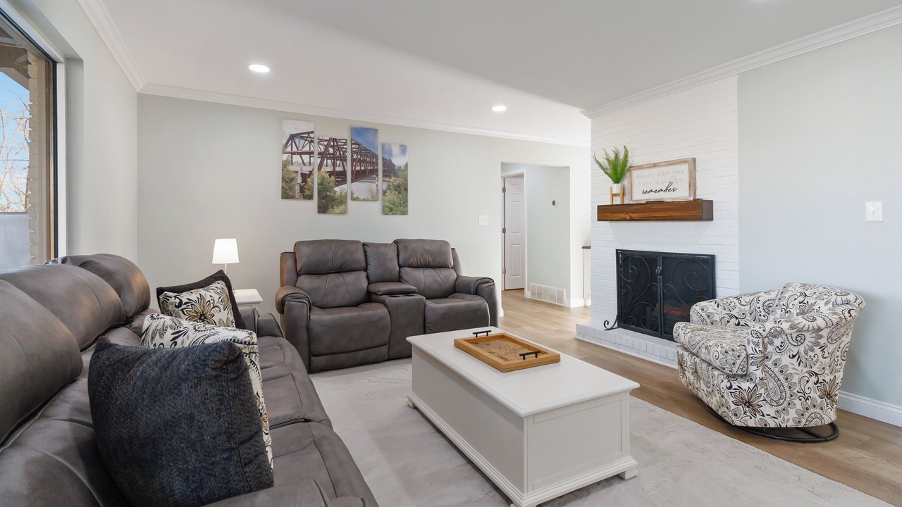 Photo of Livingroom in Bronston