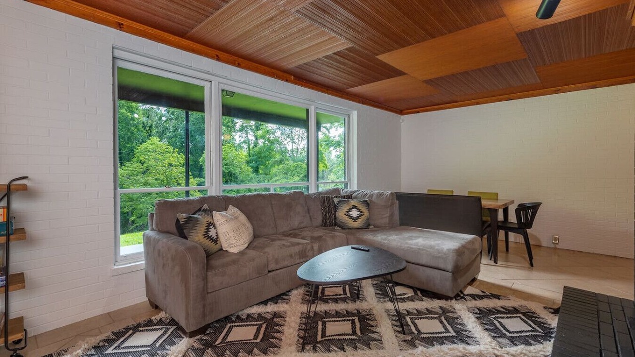 Photo of Livingroom in Waynesville