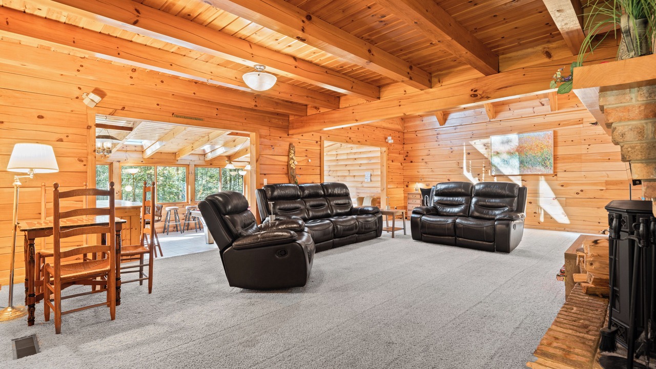 Photo of Livingroom in Brevard
