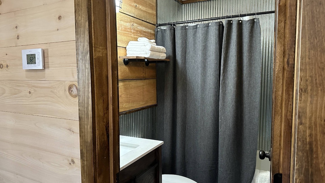 Photo of Bathroom in Rising Fawn
