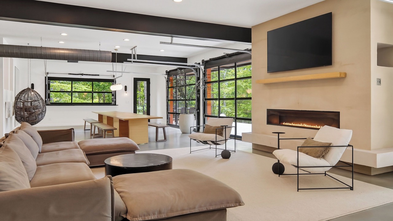 Photo of Livingroom in Byrdstown
