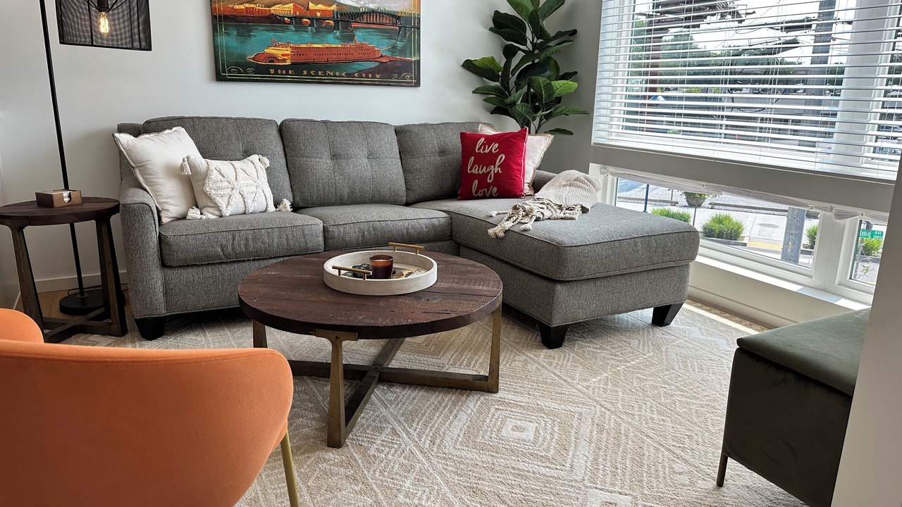 Photo of Livingroom in St. Elmo Improvement League