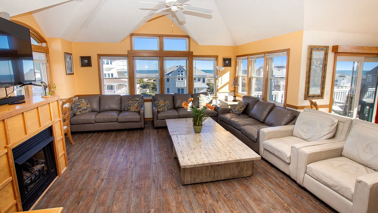 Photo of Livingroom in Ocean Isle Estates