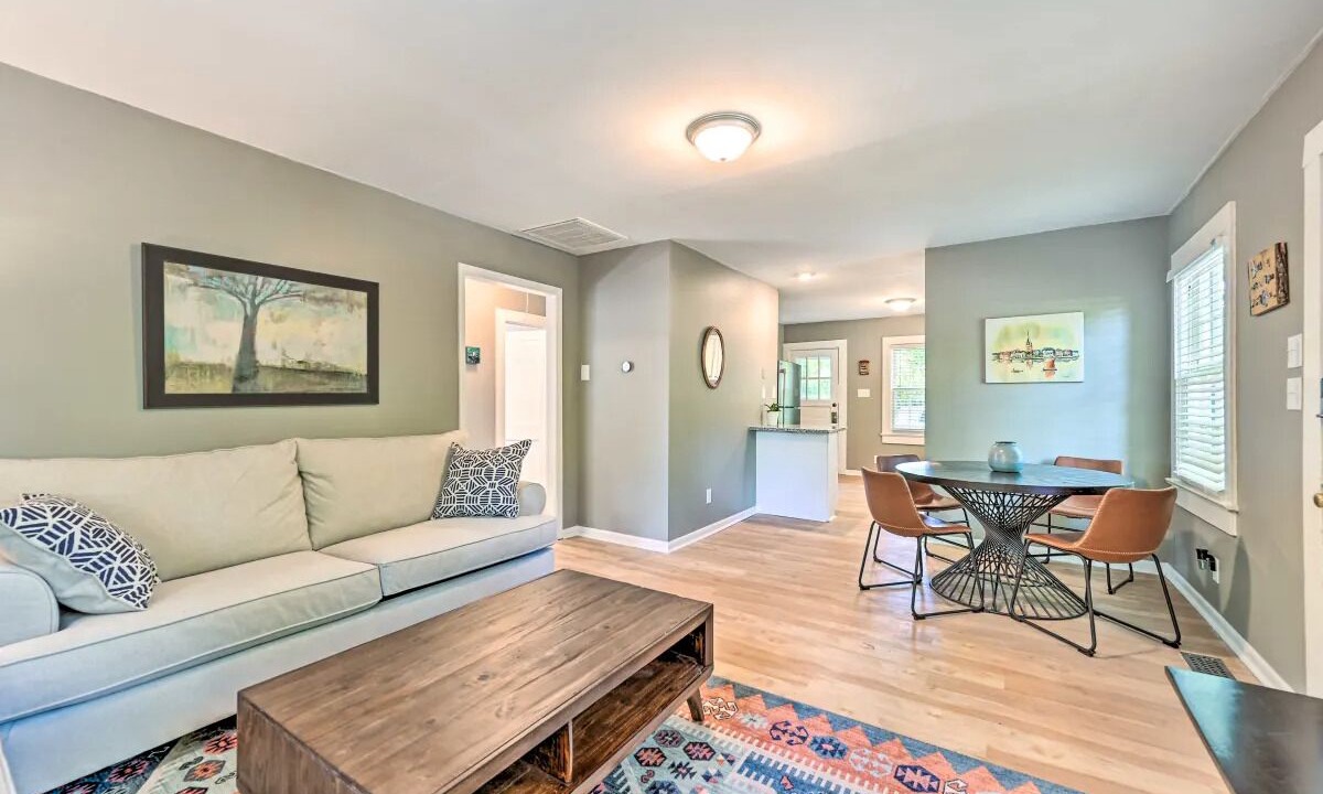 Photo of Livingroom in Greensboro