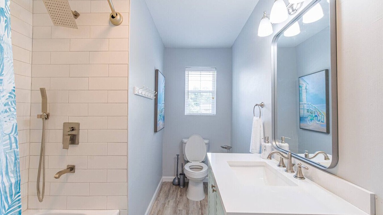 Photo of Bathroom in Silver Lake