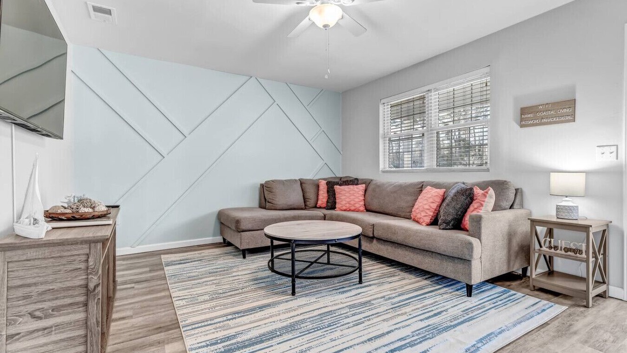 Photo of Livingroom in Silver Lake