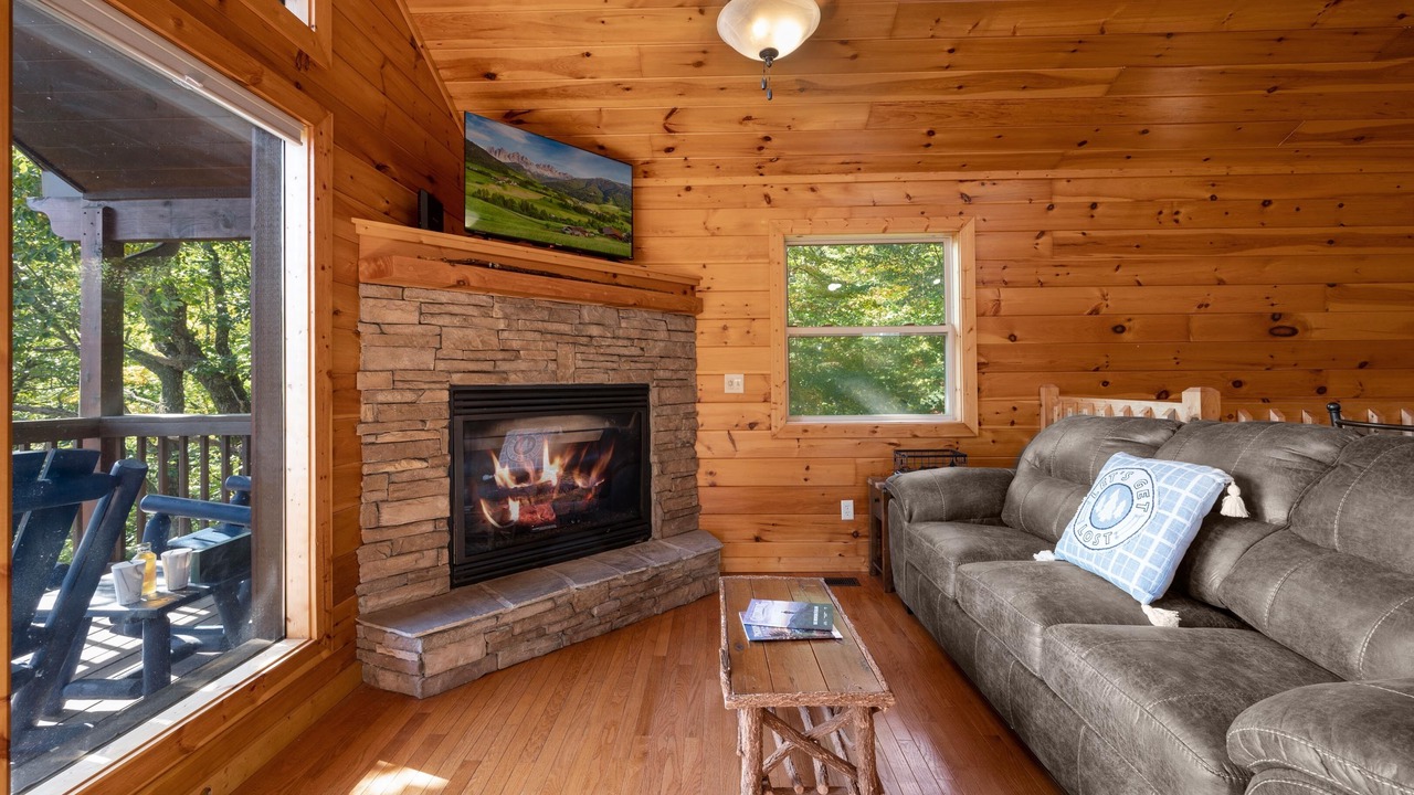 Photo of Bedroom in Wears Valley