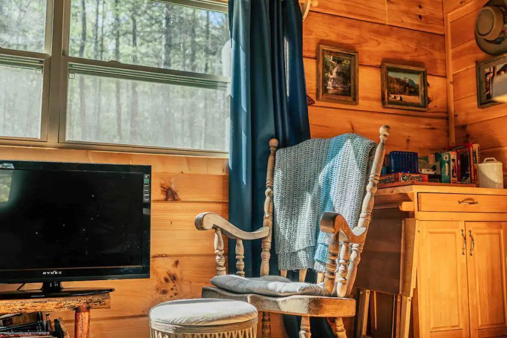 Photo of Livingroom in Cleveland