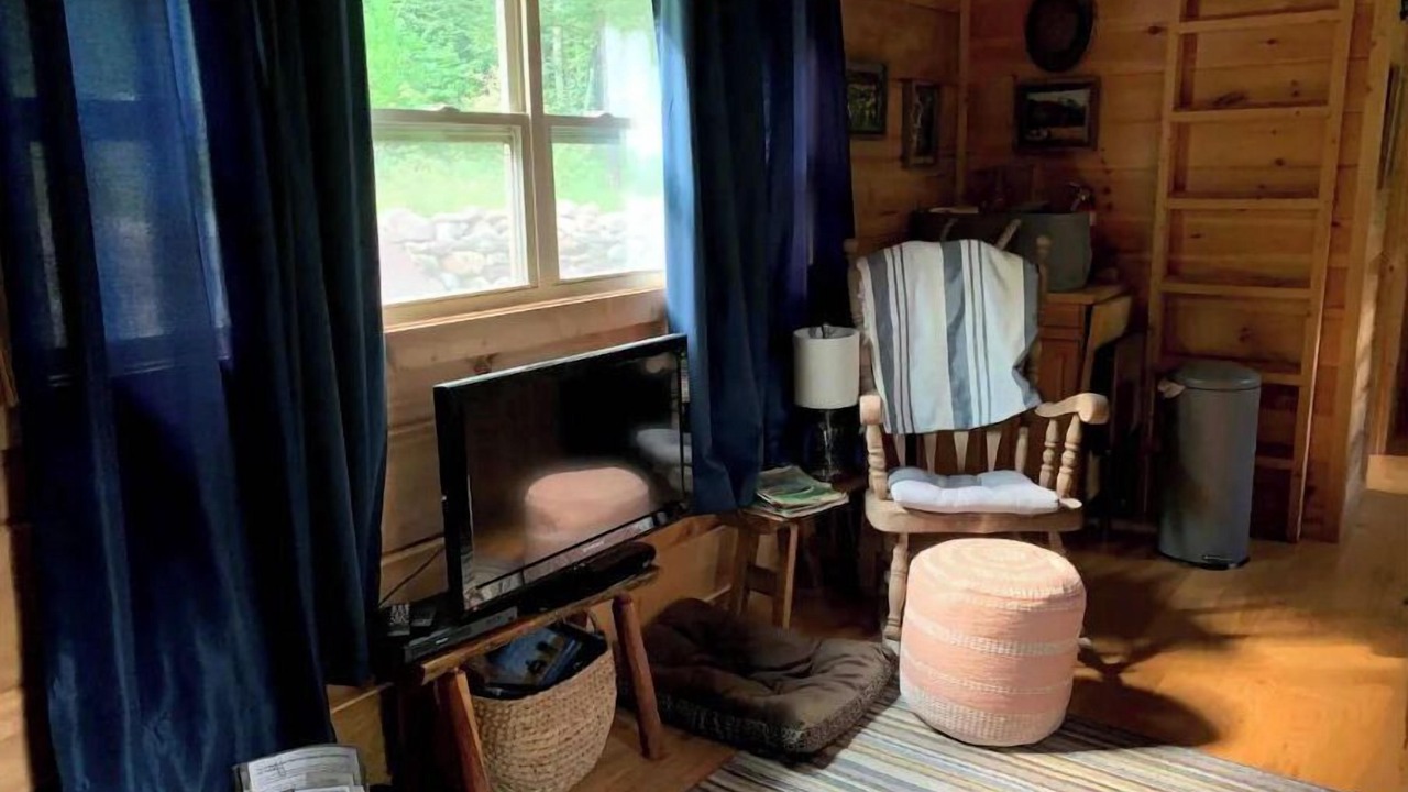 Photo of Livingroom in Cleveland