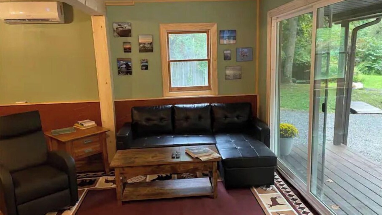 Photo of Livingroom in Tallassee