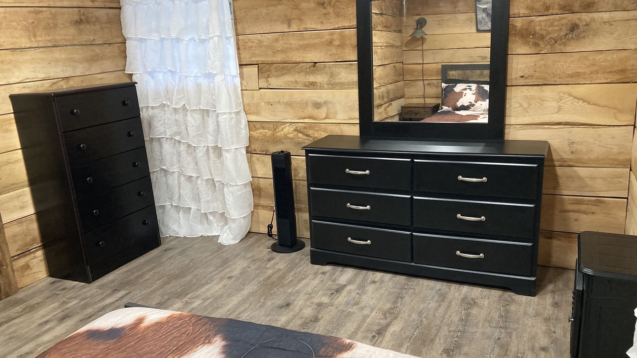 Photo of Bedroom in Duff
