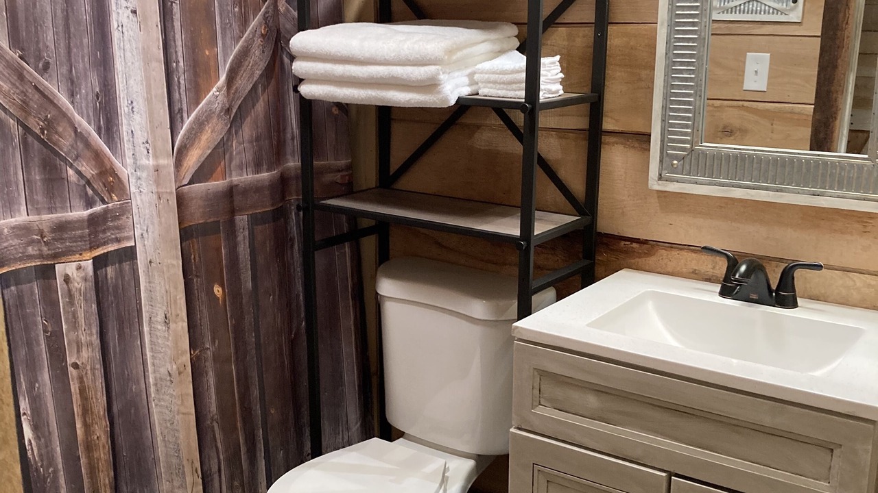 Photo of Bathroom in Duff