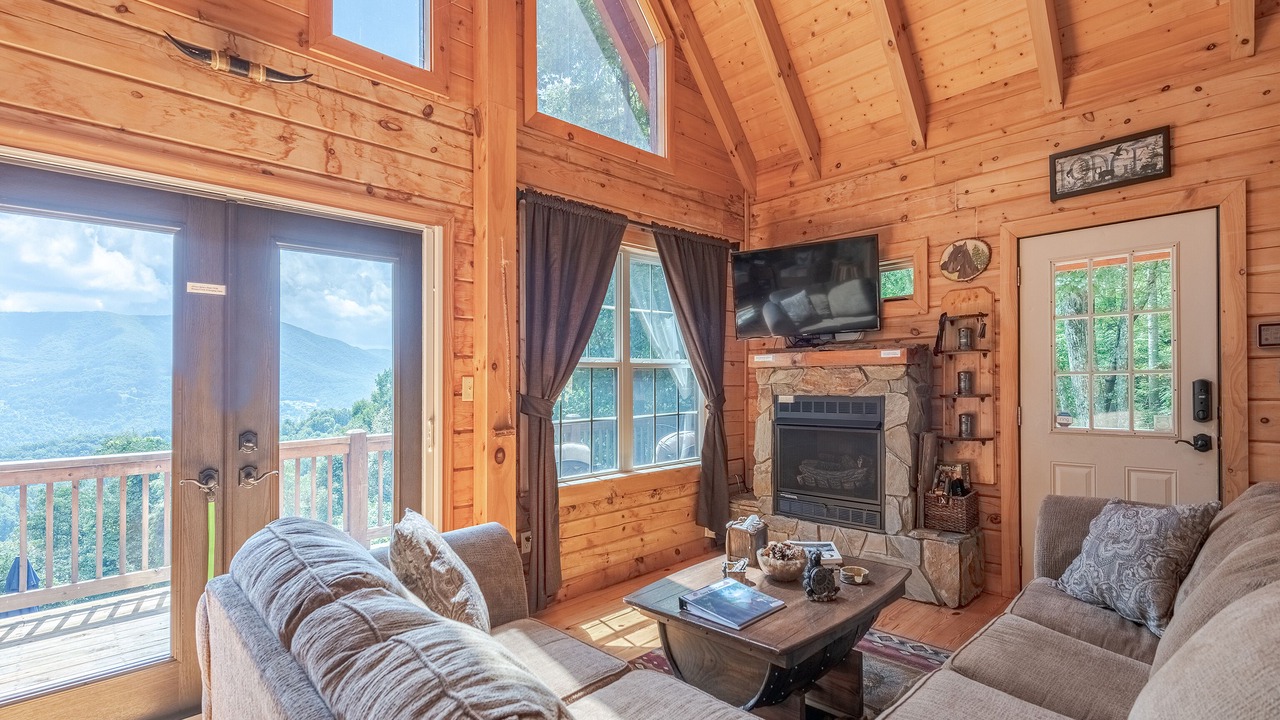 Photo of Livingroom in Waynesville