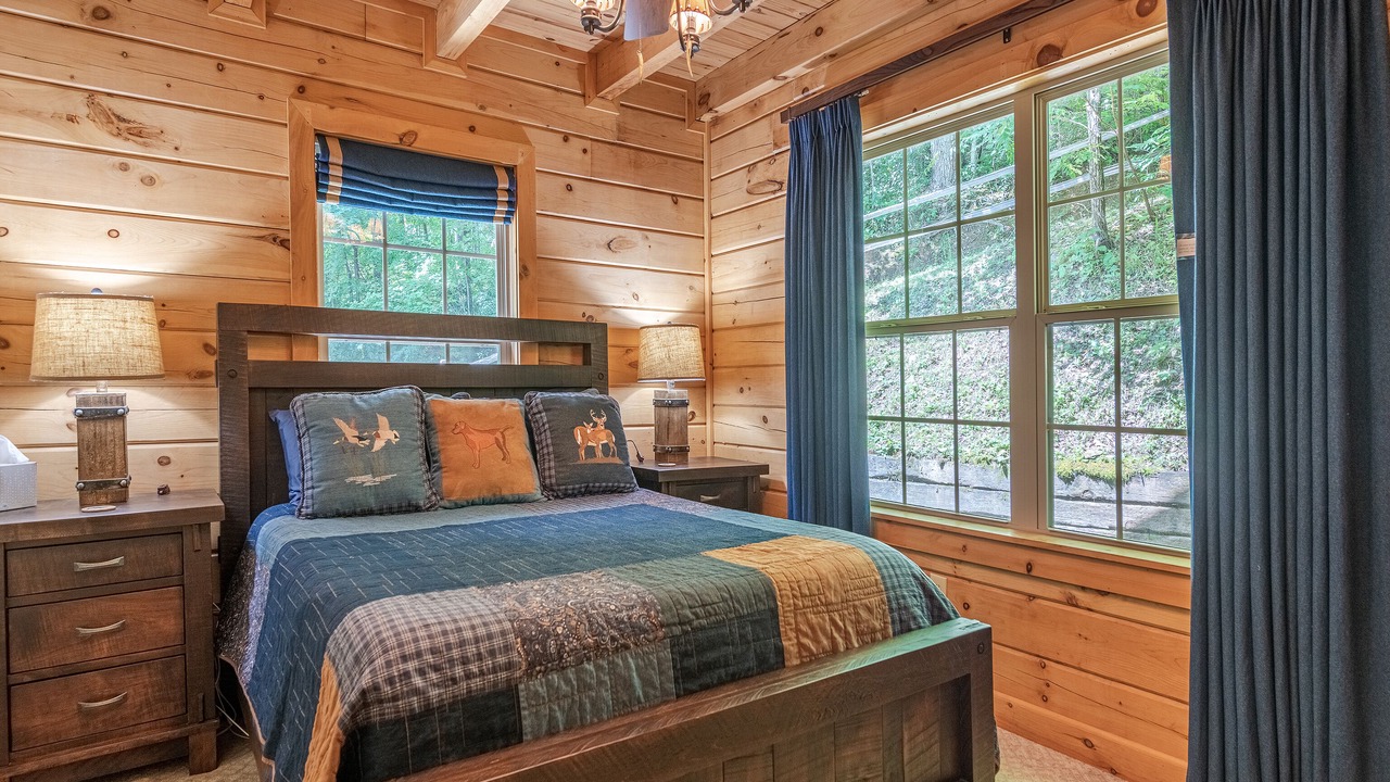 Photo of Bedroom in Waynesville