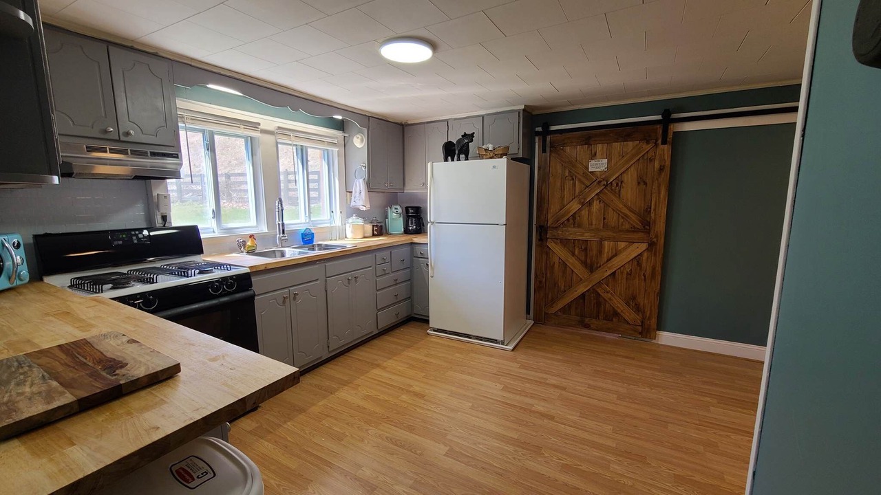 Photo of Kitchen in Mouth of Wilson