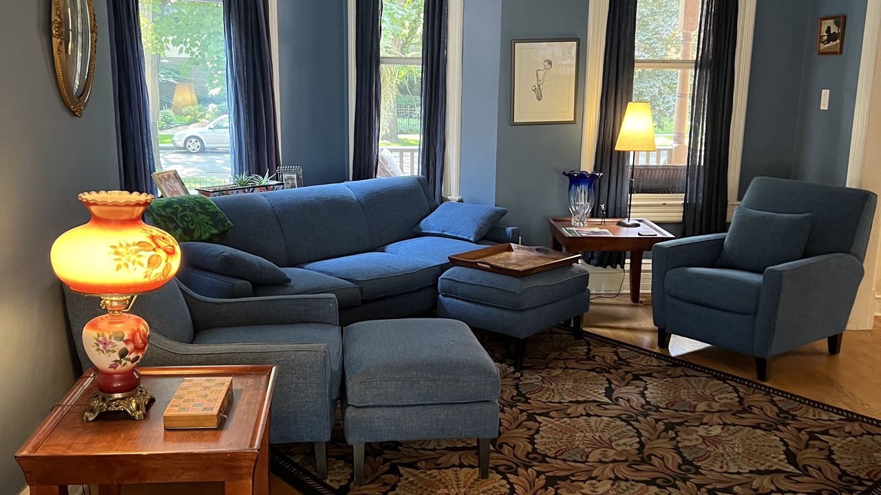 Photo of Livingroom in South Evanston