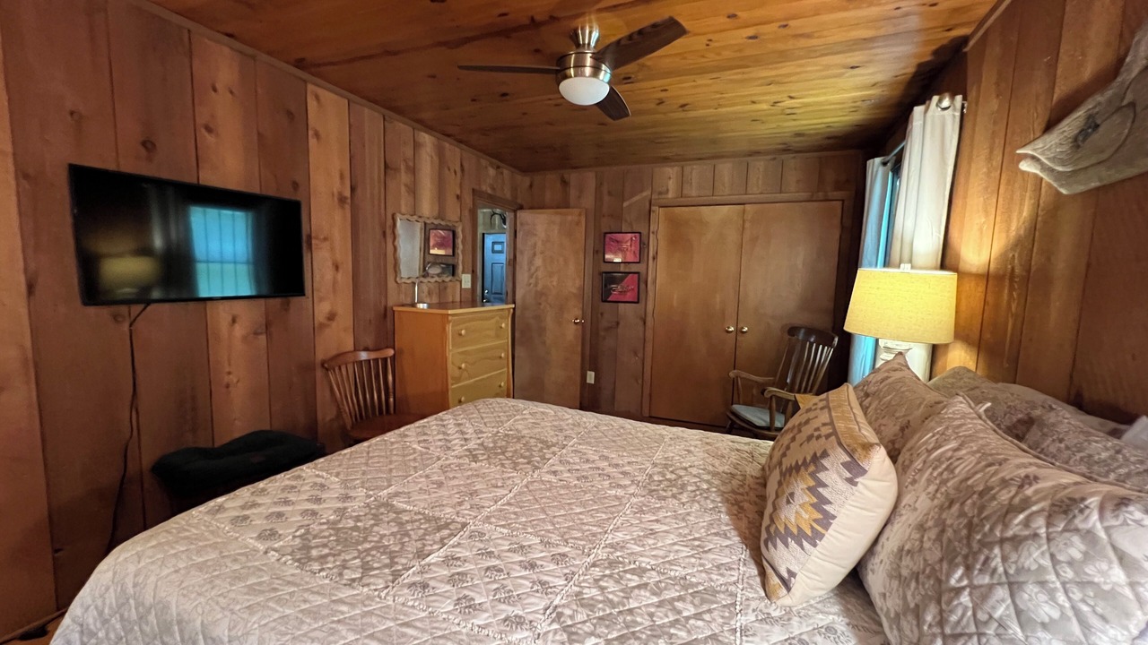 Photo of Bedroom in Quewhiffle