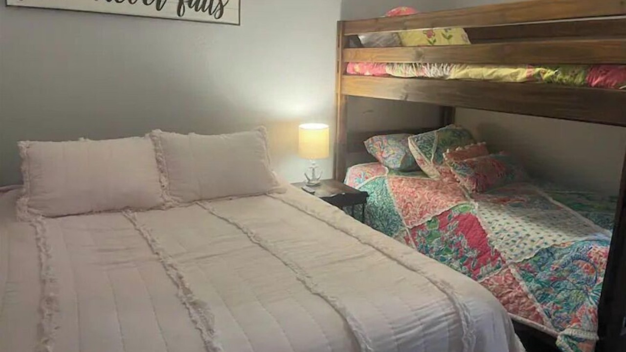 Photo of Bedroom in Jamestown