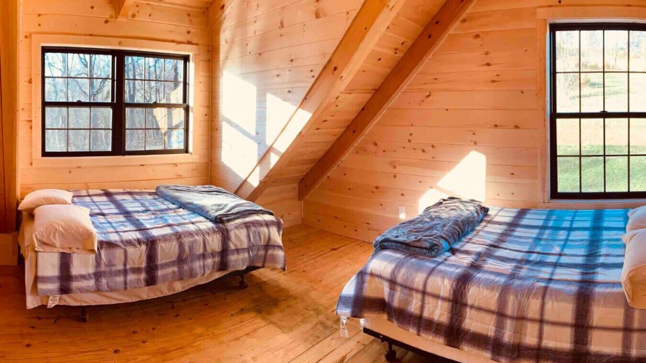 Photo of Bedroom in Rock Harbor