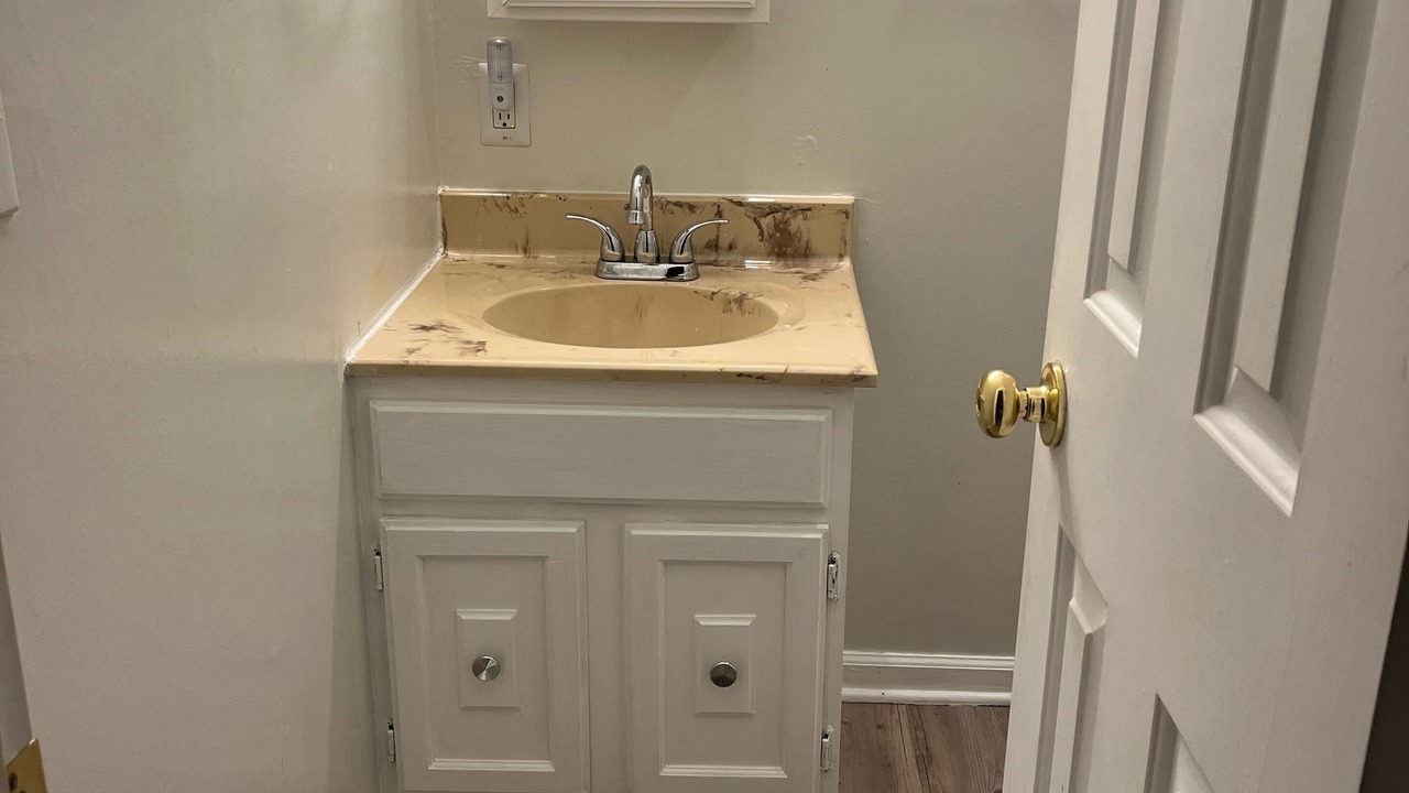 Photo of Bathroom in Garden City