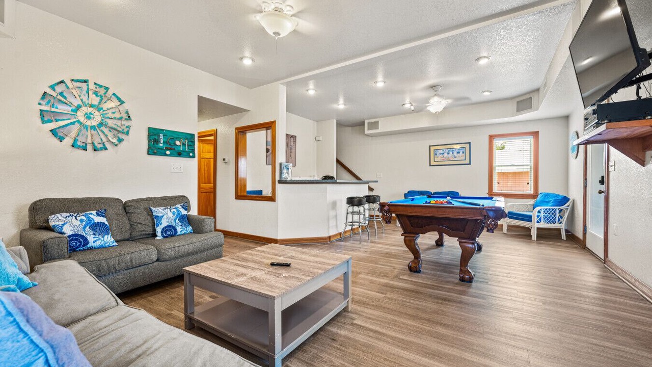 Photo of Livingroom in Waves