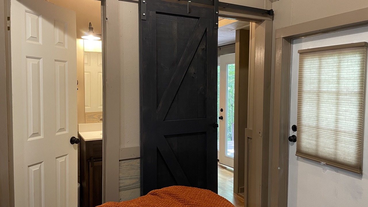 Photo of Bathroom in Saluda