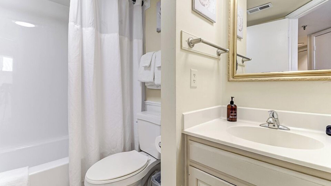 Photo of Bathroom in Wrightsville Beach