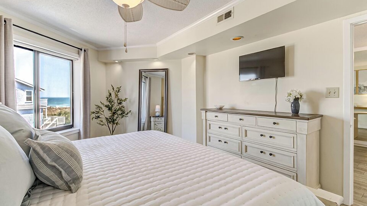 Photo of Bedroom in Wrightsville Beach