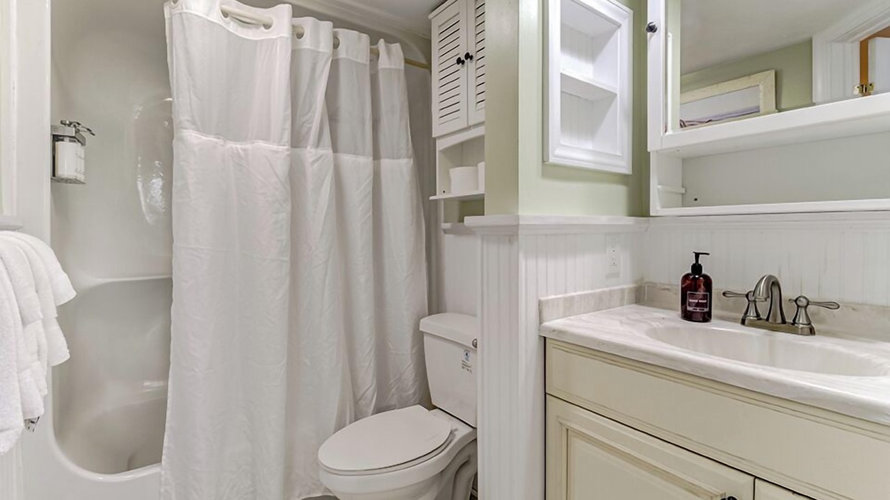 Photo of Bathroom in Wrightsville Beach