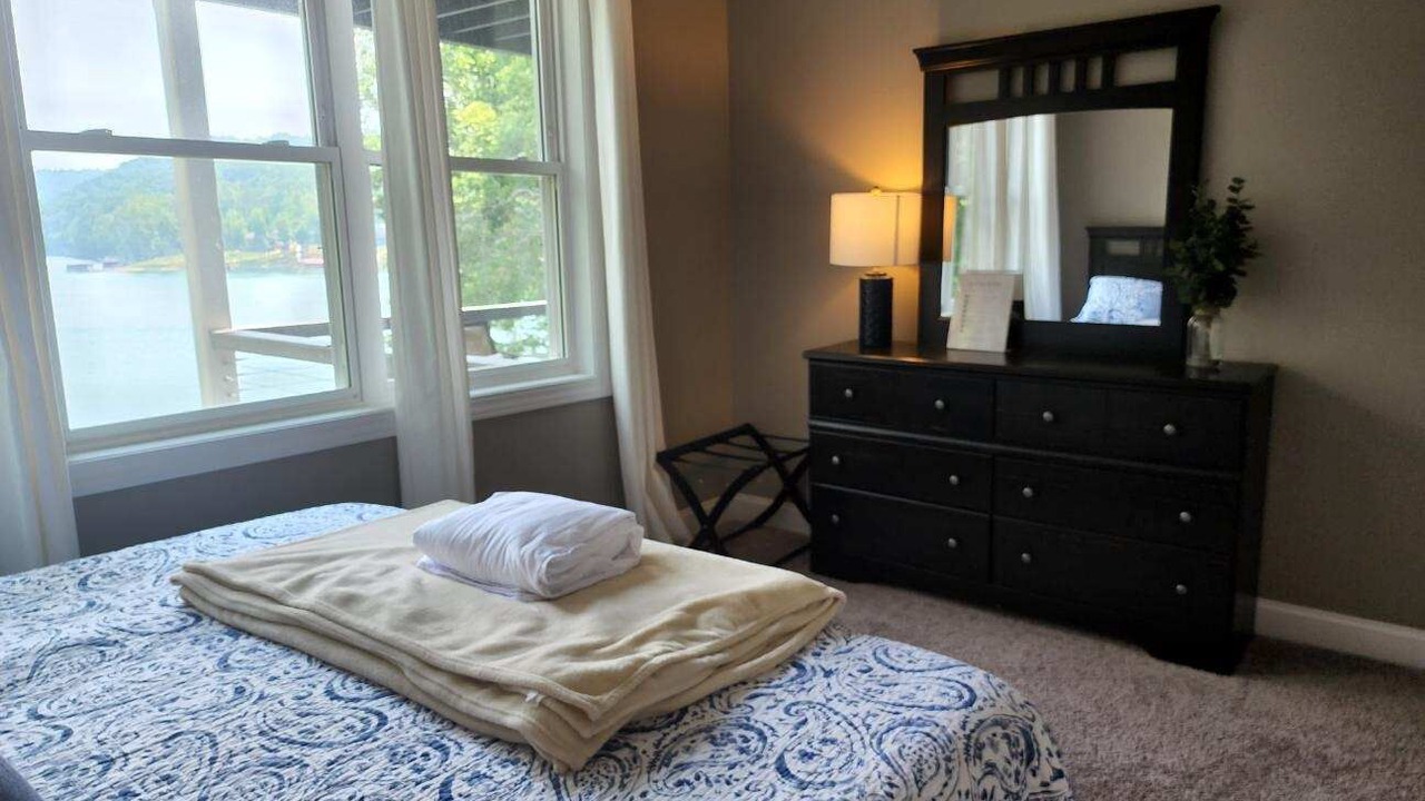 Photo of Bedroom in Big Creek