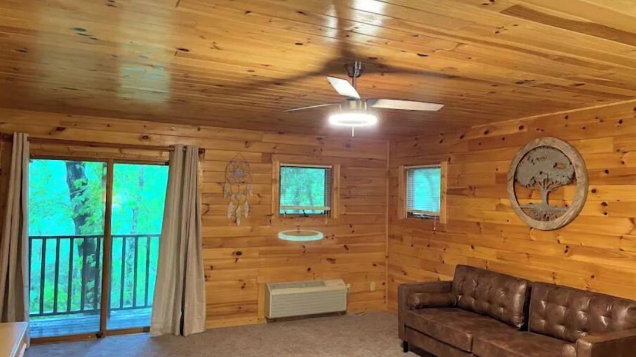 Photo of Livingroom in Bryson City