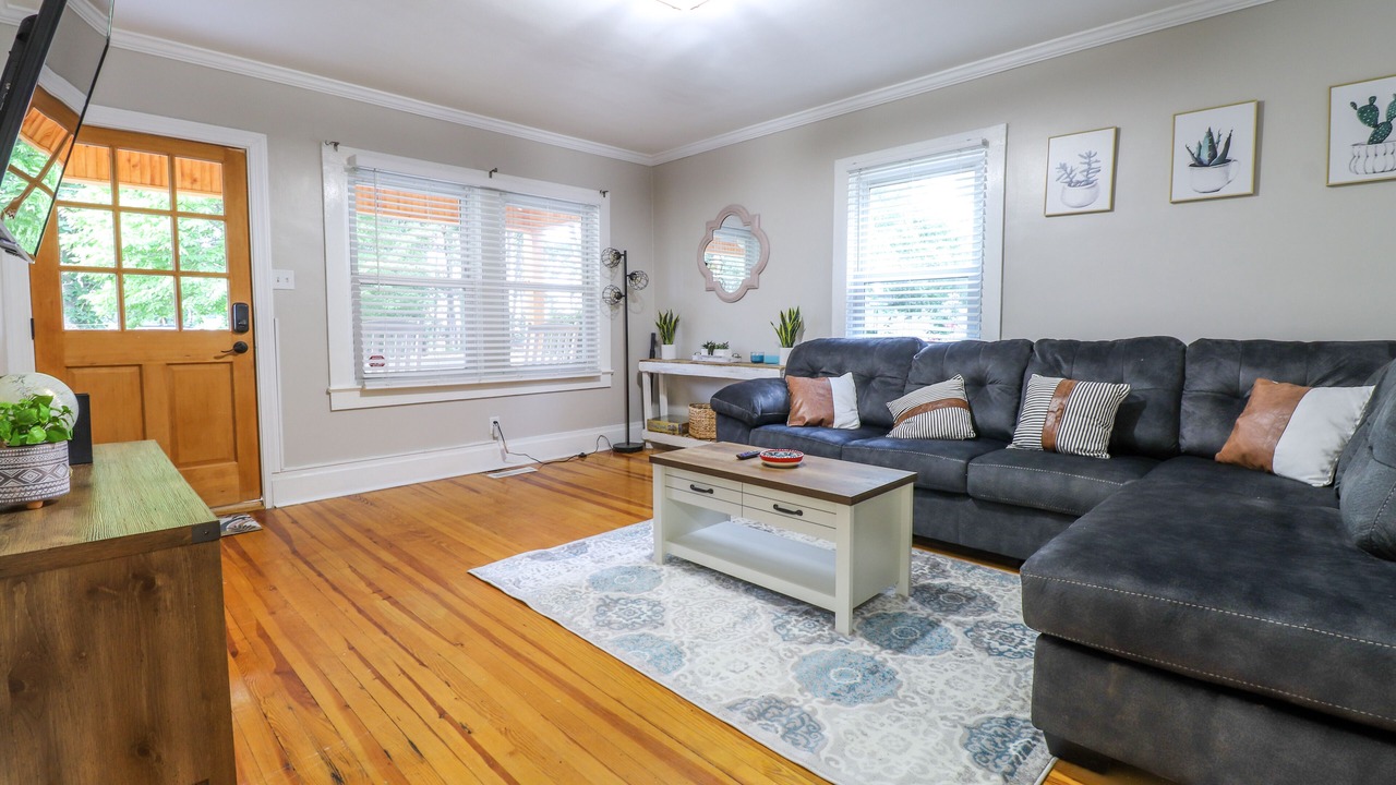 Photo of Livingroom in Greensboro