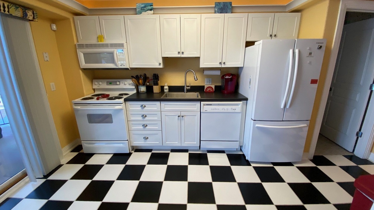 Photo of Kitchen in Sandbridge