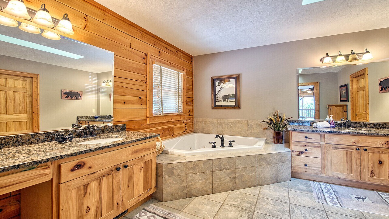 Photo of Bathroom in Maggie Valley