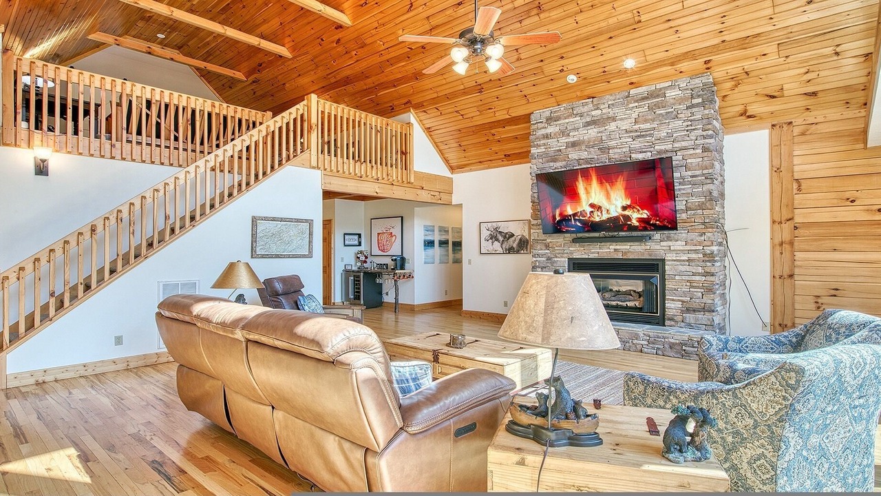 Photo of Livingroom in Maggie Valley