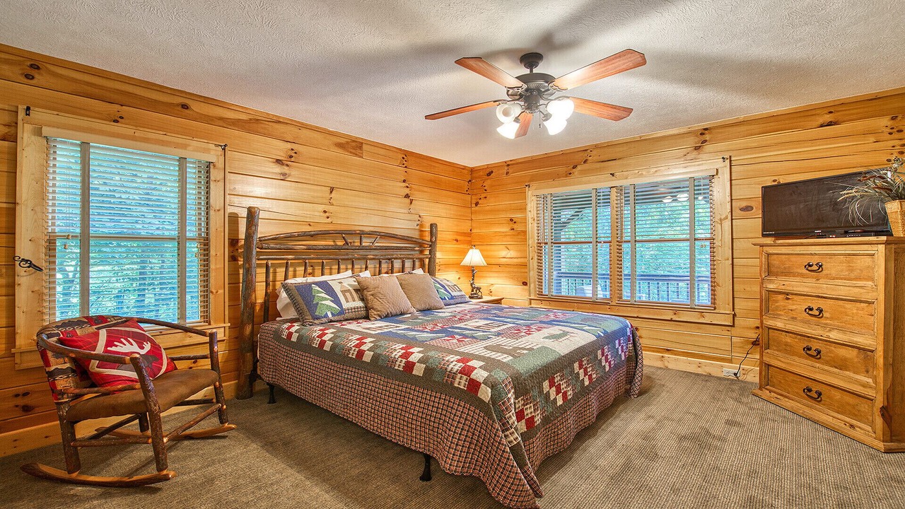 Photo of Bathroom in Maggie Valley