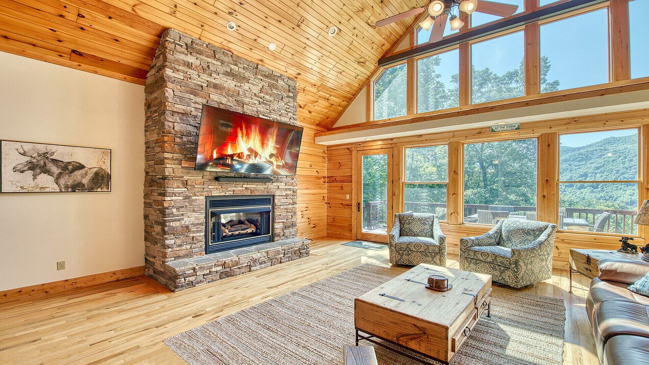 Photo of Livingroom in Maggie Valley