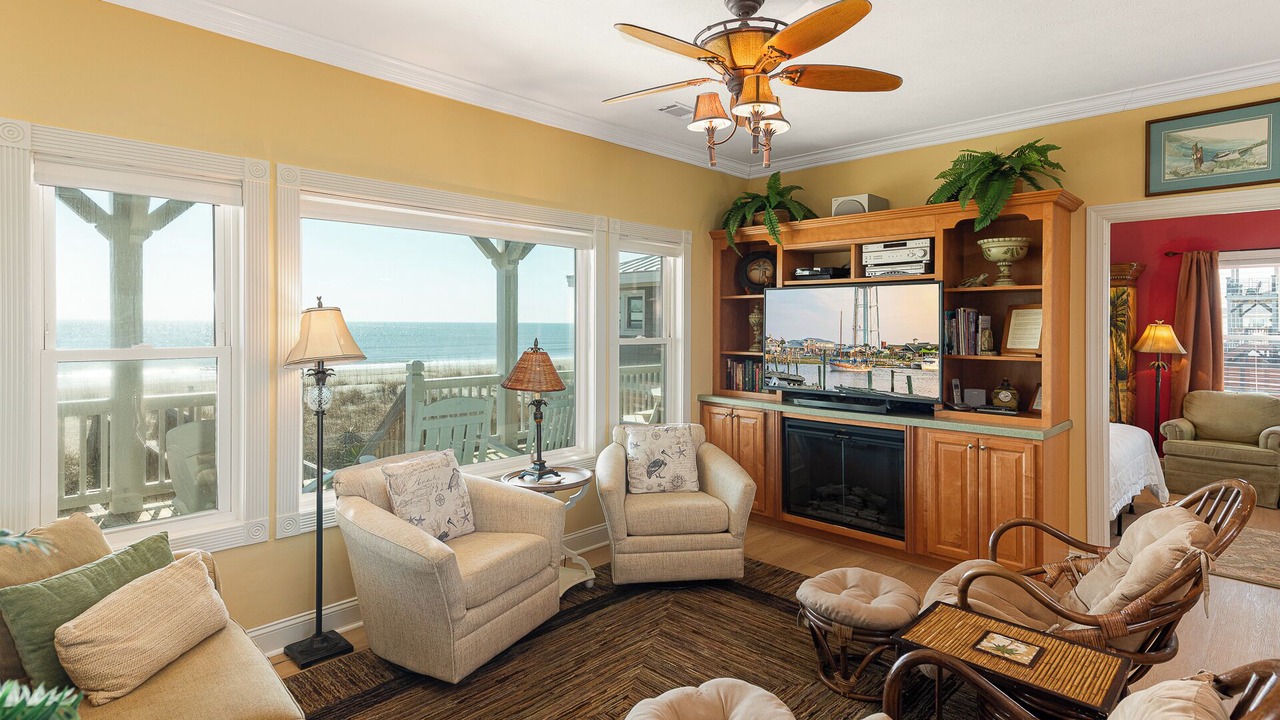 Photo of Livingroom in Holden Beach