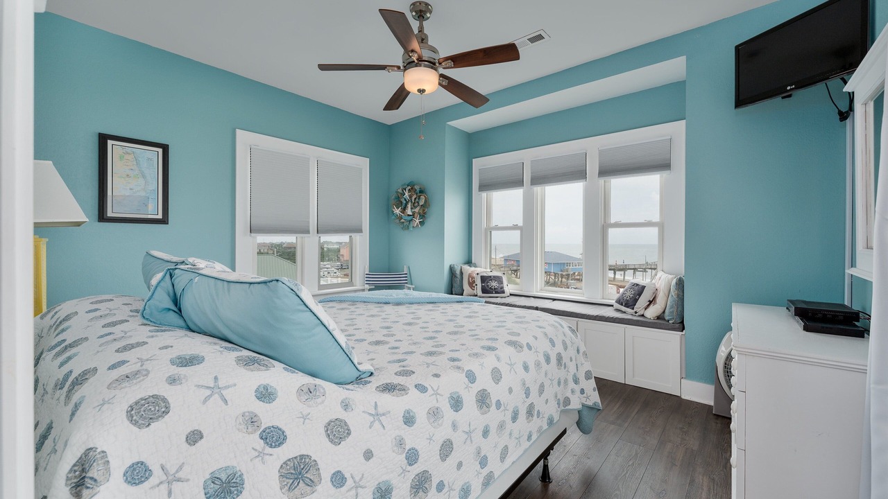 Photo of Bedroom in Avon