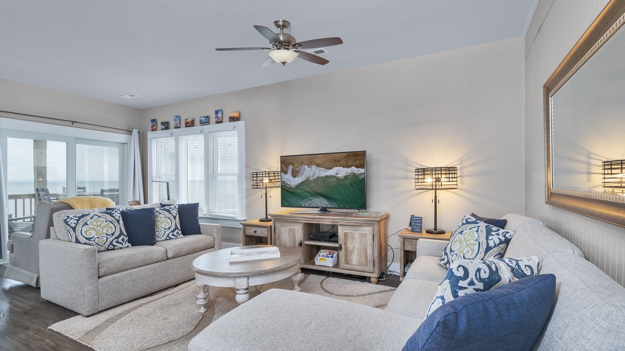Photo of Livingroom in Avon
