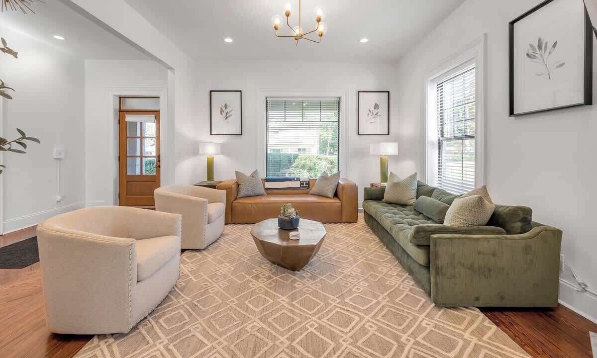 Photo of Livingroom in Lexington