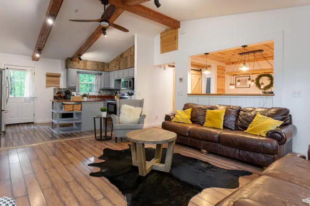 Photo of Livingroom in Brevard