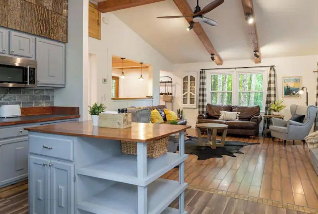 Photo of Livingroom in Brevard