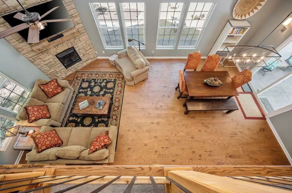 Photo of Livingroom in Cooleys Rift