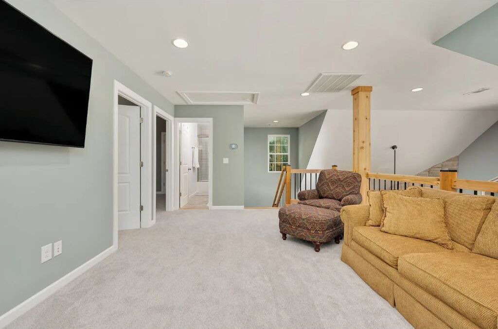 Photo of Livingroom in Cooleys Rift