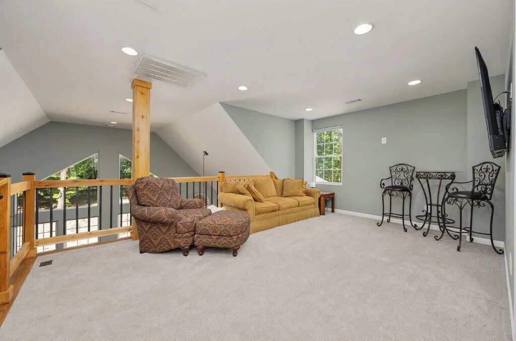 Photo of Livingroom in Cooleys Rift