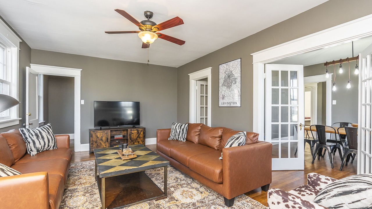 Photo of Livingroom in Lexington